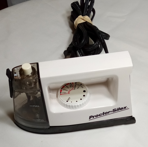 Proctor Silex Dual Voltage Steam Dry Travel Iron Model I-2512 - Picture 5 of 12